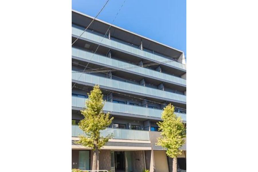 4LDK Apartment to Rent in Koto-ku Exterior