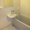 2DK Apartment to Rent in Nerima-ku Bathroom