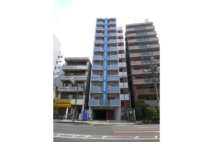 2DK Apartment to Rent in Yokohama-shi Naka-ku Exterior