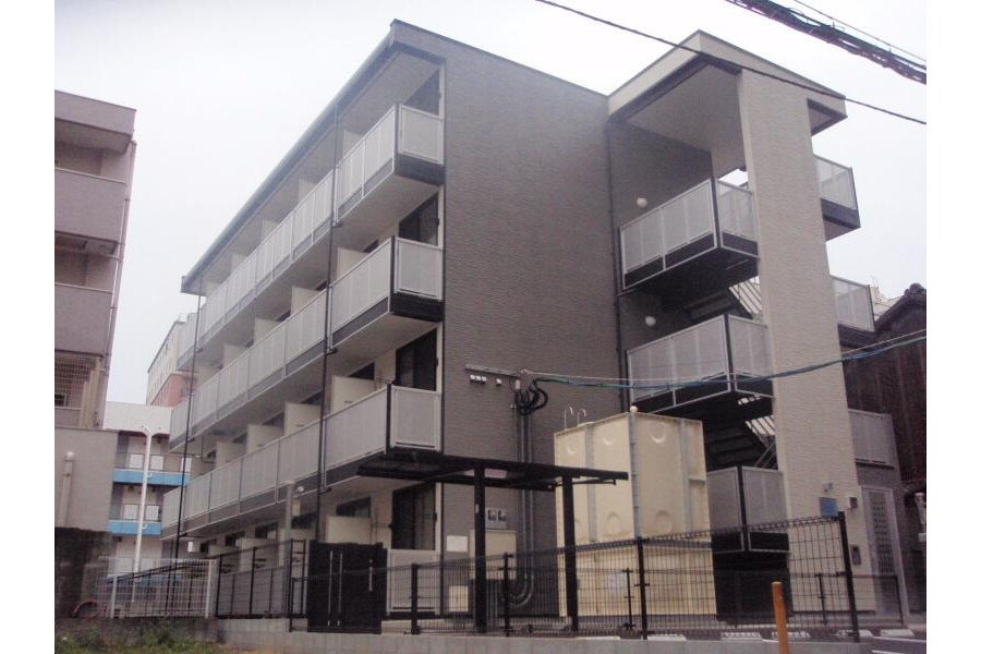 1K Apartment to Rent in Fukuoka-shi Chuo-ku Exterior