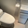 1LDK Apartment to Rent in Osaka-shi Kita-ku Toilet