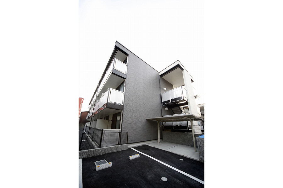 1K Apartment to Rent in Osaka-shi Higashinari-ku Exterior