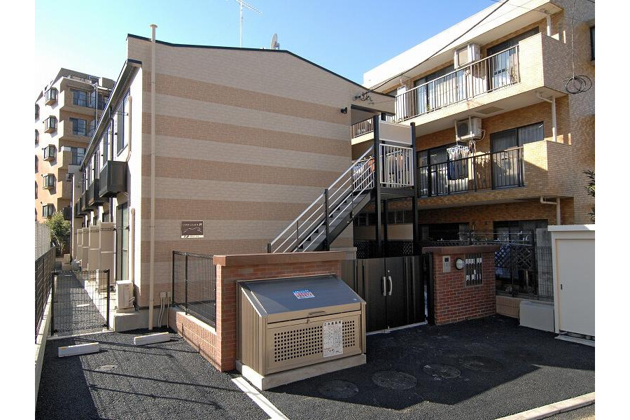 1K Apartment to Rent in Narashino-shi Exterior