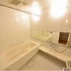 3LDK Apartment to Rent in Minato-ku Bathroom