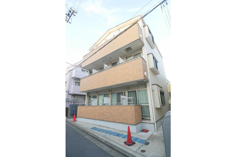 1R Apartment to Rent in Yokohama-shi Kanagawa-ku Exterior