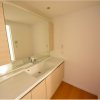 3LDK Apartment to Rent in Minato-ku Washroom