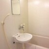 1K Apartment to Rent in Kashiwa-shi Bathroom
