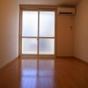 1K Apartment to Rent in Yokohama-shi Tsurumi-ku Living Room