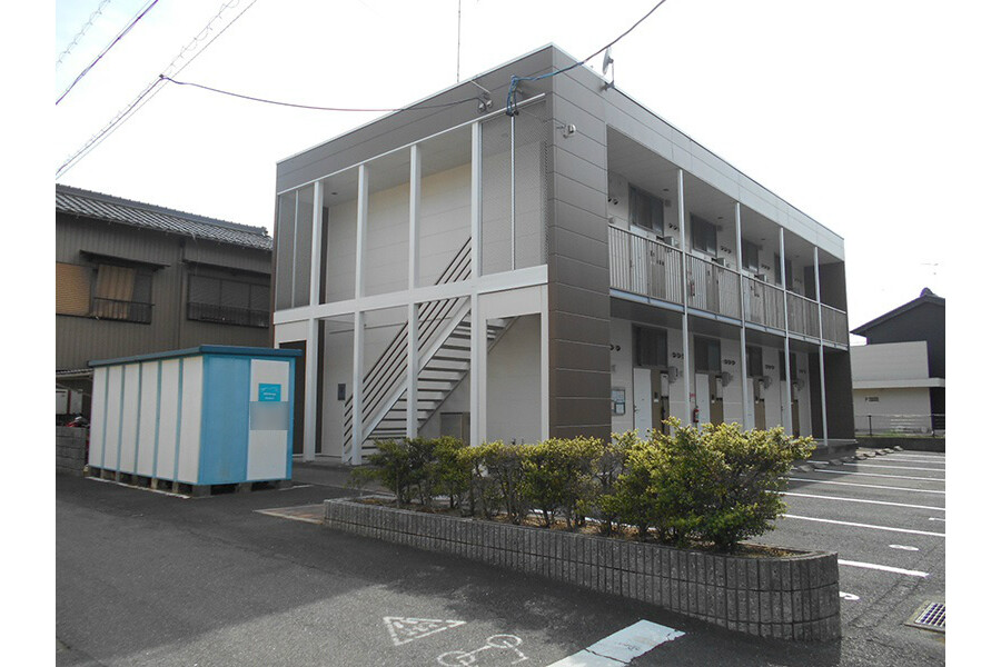 1K Apartment to Rent in Ichinomiya-shi Balcony / Veranda