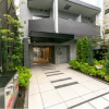 1K Apartment to Rent in Chiyoda-ku Entrance Hall