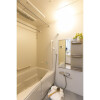 2LDK Apartment to Rent in Koto-ku Bathroom