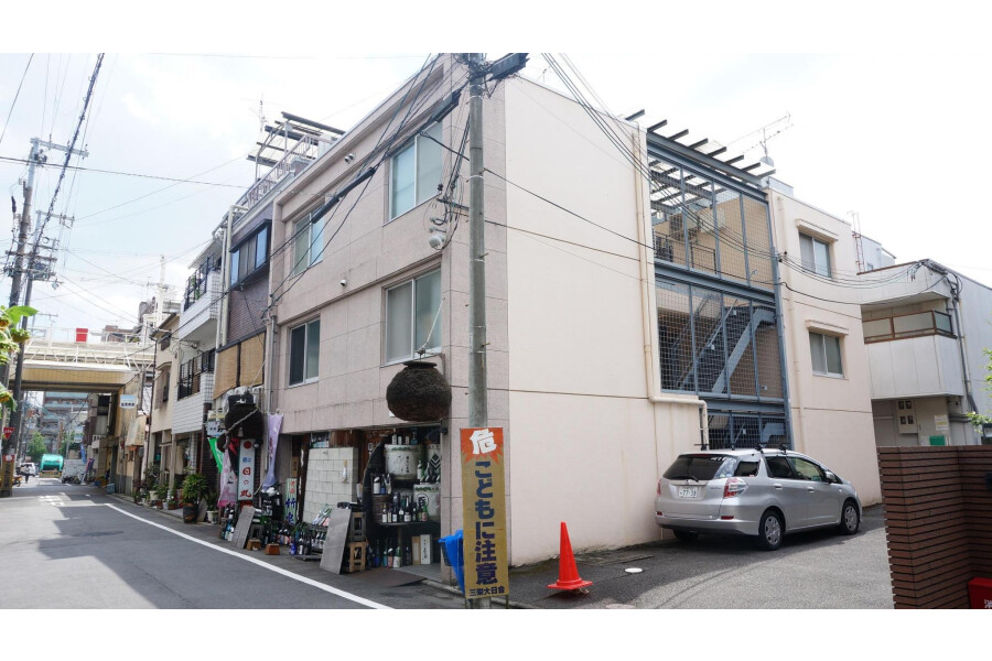 1R Apartment to Rent in Kyoto-shi Kamigyo-ku Exterior