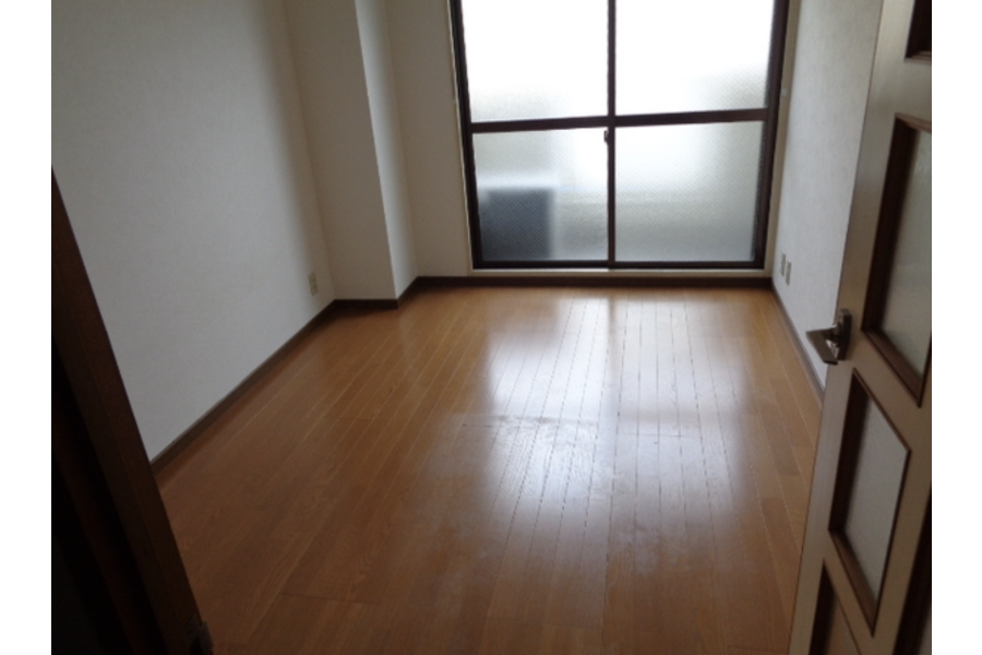 1K Apartment to Rent in Sakai-shi Sakai-ku Living Room