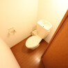 1K Apartment to Rent in Neyagawa-shi Toilet