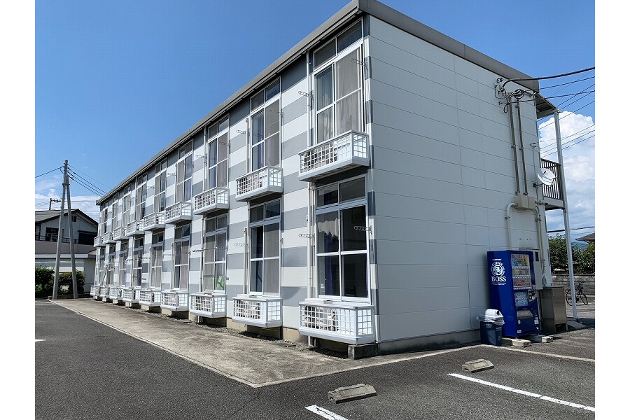 1K Apartment to Rent in Kai-shi Exterior