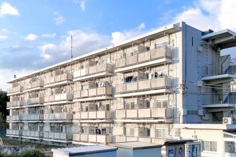 2K Apartment to Rent in Susono-shi Exterior