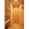 2LDK Apartment to Rent in Shinagawa-ku Storage