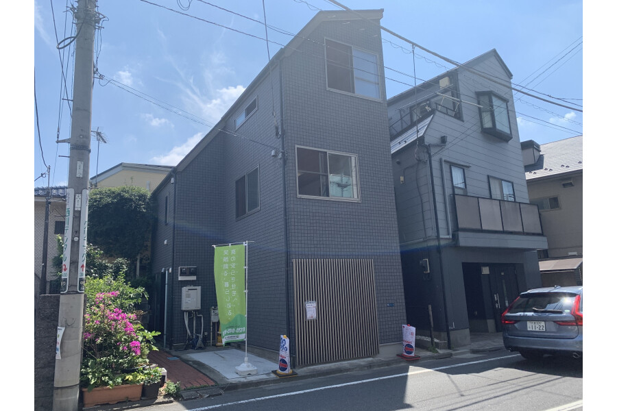 新宿區出售中的4LDK獨棟住宅房地產 內部