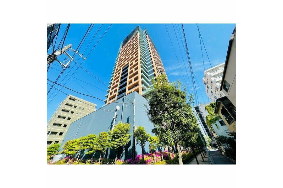2LDK Apartment to Rent in Chuo-ku Exterior