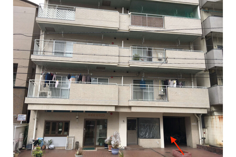 2LDK Apartment to Buy in Fukuoka-shi Hakata-ku Interior