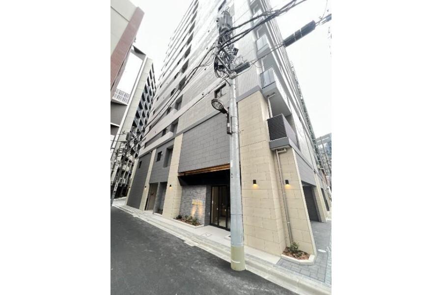 2LDK Apartment to Rent in Chiyoda-ku Exterior