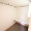 1K Apartment to Rent in Funabashi-shi Storage