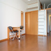 1K Apartment to Rent in Kishiwada-shi Room