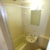 1R Apartment to Rent in Osaka-shi Yodogawa-ku Bathroom