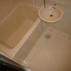 1K Apartment to Rent in Fukuoka-shi Chuo-ku Bathroom