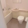 1K Apartment to Rent in Yokohama-shi Kanagawa-ku Bathroom