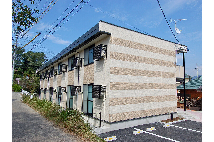1K Apartment to Rent in Matsumoto-shi Exterior
