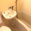 1K Apartment to Rent in Osaka-shi Nishinari-ku Bathroom
