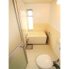 2DK Apartment to Rent in Itabashi-ku Bathroom