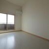 1R Apartment to Rent in Yokohama-shi Minami-ku Western Room