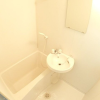 1K Apartment to Rent in Toyonaka-shi Bathroom