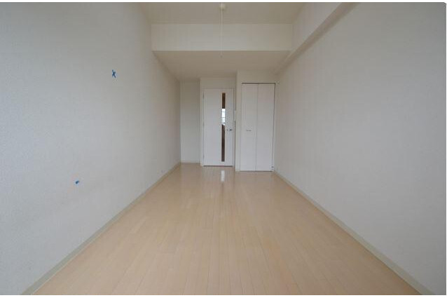 1K Apartment to Rent in Kobe-shi Chuo-ku Living Room