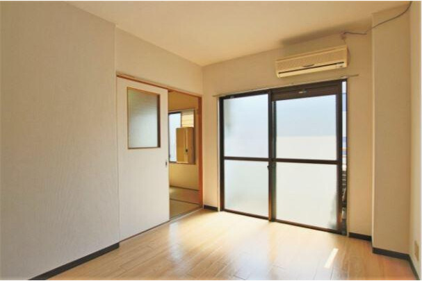 大阪市东成区出租中的2DK公寓大厦 起居室