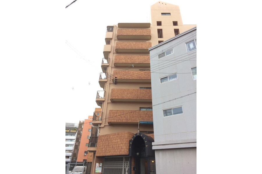 2DK Apartment to Rent in Osaka-shi Naniwa-ku Exterior