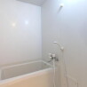 2DK Apartment to Rent in Shinagawa-ku Bathroom