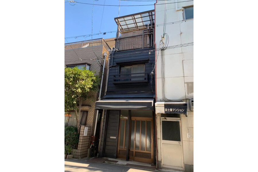 Whole Building Hotel/Ryokan to Buy in Osaka-shi Konohana-ku Exterior