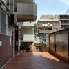 1K Apartment to Buy in Shinjuku-ku Common Area