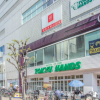 1K Apartment to Rent in Suita-shi Shopping Mall