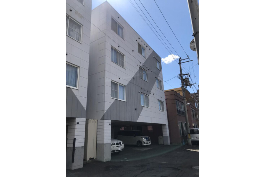 Whole Building Apartment to Buy in Sapporo-shi Chuo-ku Exterior