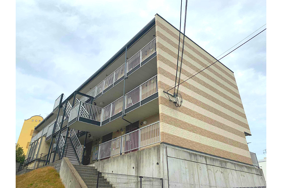 1K Apartment to Rent in Hirakata-shi Exterior