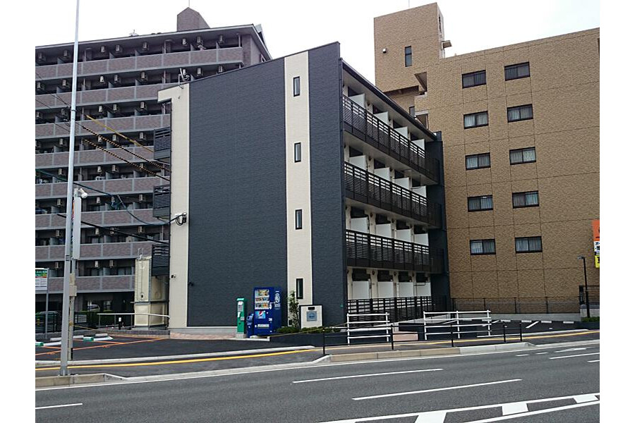1R Apartment to Rent in Fukuoka-shi Minami-ku Exterior