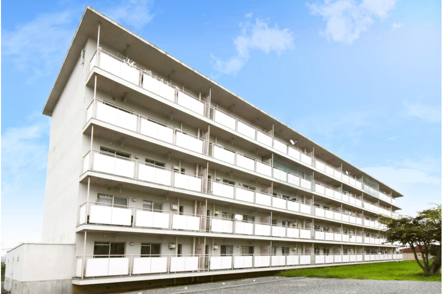 2LDK Apartment to Rent in Yuki-shi Exterior