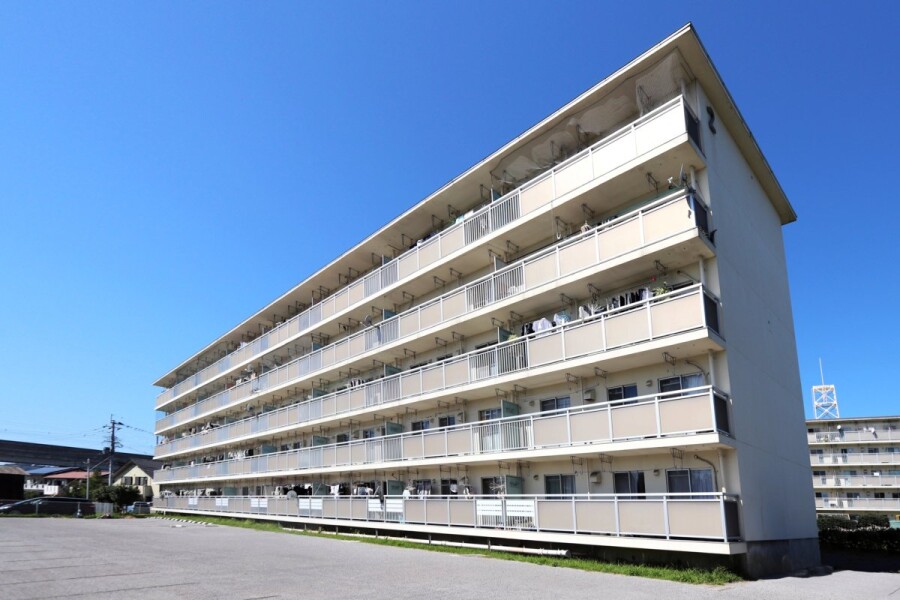 3DK Apartment to Rent in Uki-shi Exterior