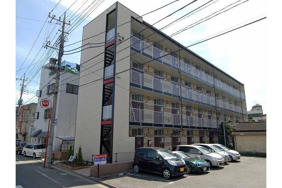 1K Apartment to Rent in Kumagaya-shi Exterior