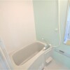 1K Apartment to Buy in Kita-ku Bathroom