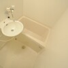 1LDK Apartment to Rent in Itabashi-ku Bathroom
